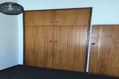 Photo of property in Lynbrae Court Flats, 19/4 Dr Taylor Terrace, Johnsonville, Wellington, 6037