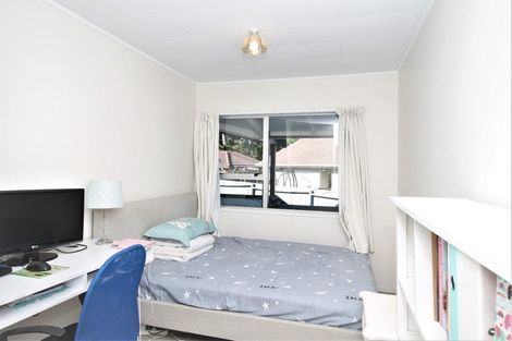 Photo of property in 37 Claverdon Drive, Massey, Auckland, 0614