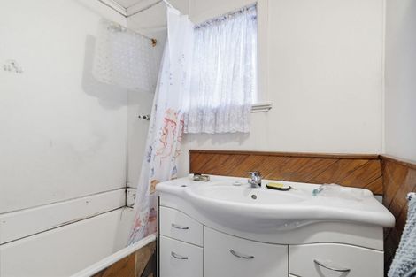 Photo of property in 1/15 Margan Avenue, New Lynn, Auckland, 0600