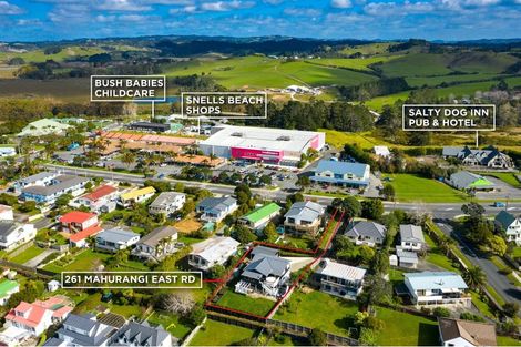 Photo of property in 261 Mahurangi East Road, Snells Beach, 0920