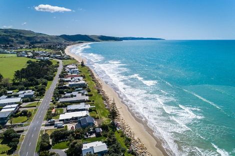 Photo of property in 20 Gillies Crescent, Waimarama, Havelock North, 4294