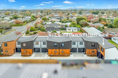 Photo of property in 6/70 Isleworth Road, Bishopdale, Christchurch, 8053