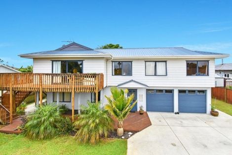 Photo of property in 15 Stevenson Road, Clarks Beach, 2122