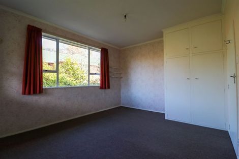 Photo of property in 60 Timaru Road, Waimate, 7924