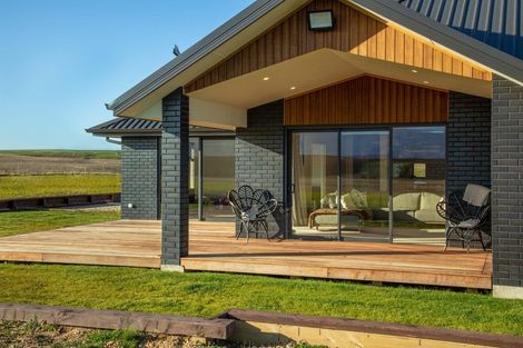 Photo of property in 355 Golden Road, Springvale, Alexandra, 9393