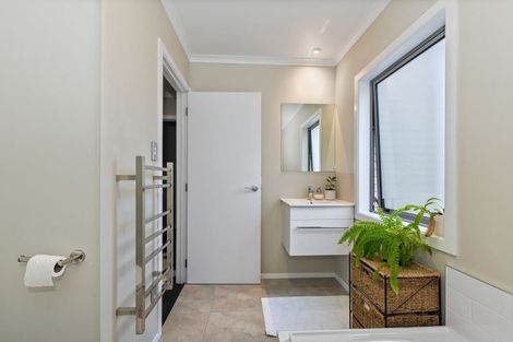 Photo of property in 14 Anna Jean Crescent, Flagstaff, Hamilton, 3210