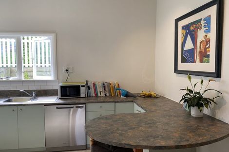 Photo of property in 2 Duppa Street, Berhampore, Wellington, 6023