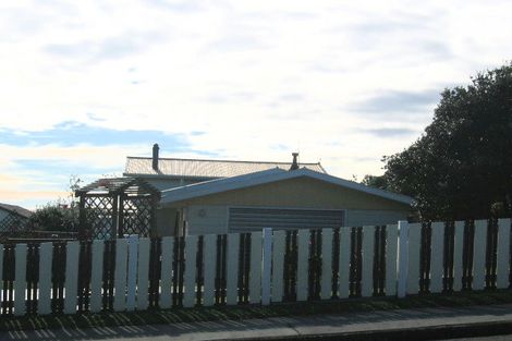 Photo of property in 40 Manuka Street, Otaki Beach, Otaki, 5512