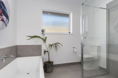 Photo of property in 107 Adler Drive, Ohauiti, Tauranga, 3112