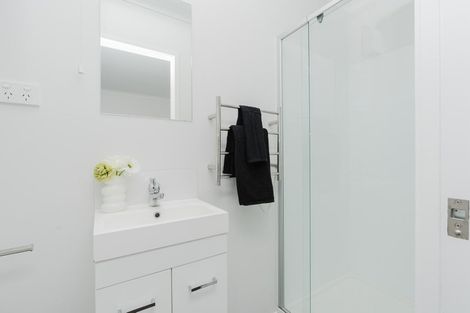 Photo of property in 16/10 Burrows Place, Frankton, Hamilton, 3204