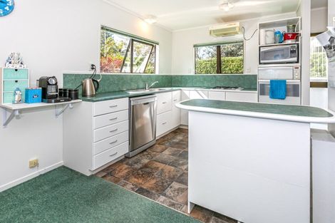 Photo of property in 11 Marlin Place, Whiritoa, Whangamata, 3691