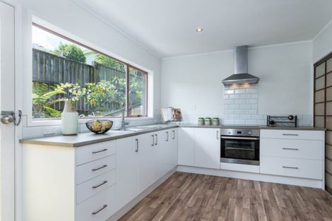 Photo of property in 2/39 John Davis Road, Mount Roskill, Auckland, 1041