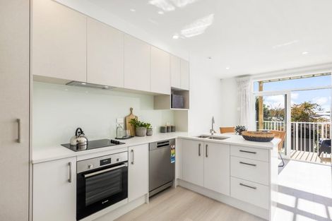 Photo of property in 11/2 Moor Avenue, Te Atatu Peninsula, Auckland, 0610