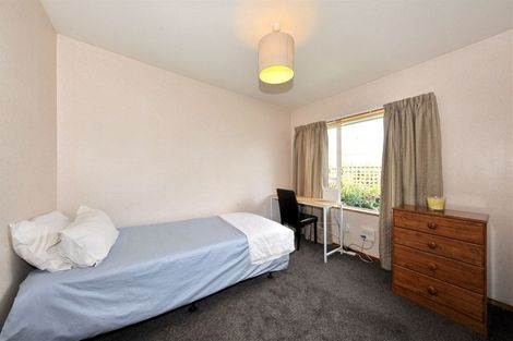 Photo of property in 2/76 Staveley Street, Avonhead, Christchurch, 8042