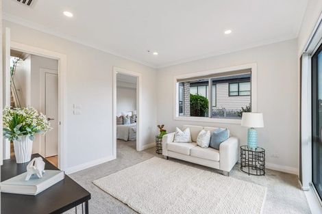 Photo of property in 2 Caldwell Place, Pinehill, Auckland, 0632