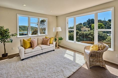 Photo of property in 8 Kiriwai Road, Paremata, Porirua, 5024