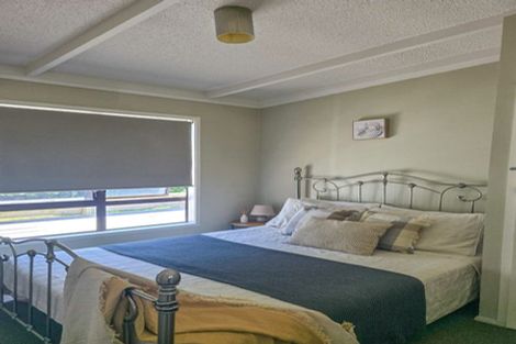 Photo of property in 213 Pukehina Parade, Pukehina, 3189