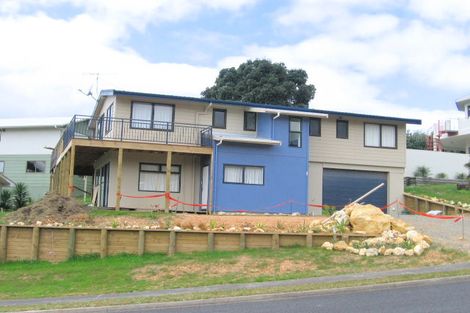 Photo of property in 237 Onemana Drive, Onemana, Whangamata, 3691