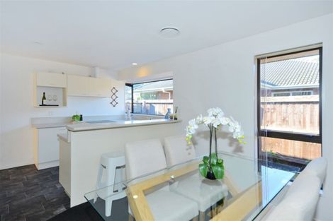 Photo of property in 10 Millcroft Place, Parklands, Christchurch, 8083