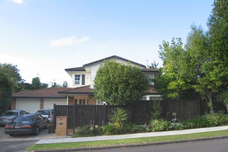 Photo of property in 21 Ravenstone Place, Chatswood, Auckland, 0626