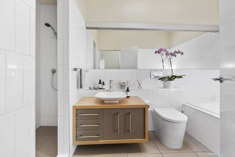 Photo of property in 6 Zaida Way, Maupuia, Wellington, 6022