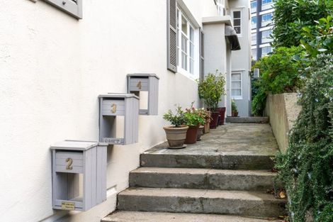 Photo of property in 3/7 Stowe Hill, Thorndon, Wellington, 6011