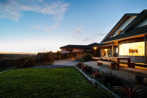 Photo of property in 92 Pacific Drive, Fitzherbert, Palmerston North, 4410