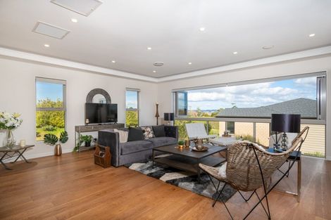 Photo of property in 6c Aralia Road, Sunnynook, Auckland, 0620