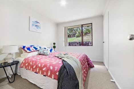 Photo of property in 8 Fernbank Lane, Greenhithe, Auckland, 0632