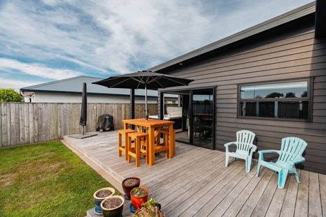 Photo of property in 130 Coast Boulevard, Papamoa Beach, Papamoa, 3118