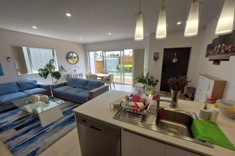 Photo of property in 130 Tarapuka Road, Westgate, Auckland, 0814