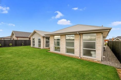 Photo of property in 37 Westpark Boulevard, Rangiora, 7400