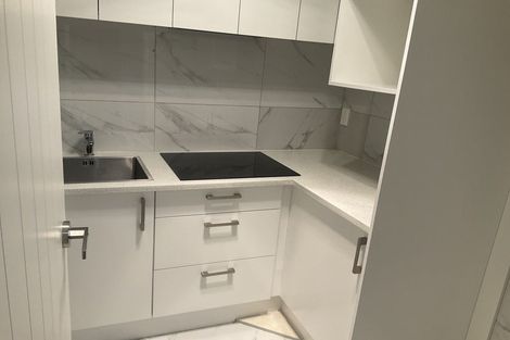 Photo of property in 66a West Harbour Drive, West Harbour, Auckland, 0618