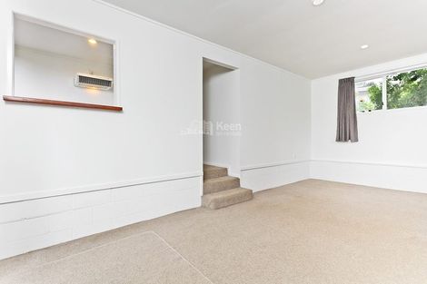 Photo of property in 90 Sunnyside Road, Sunnyvale, Auckland, 0612