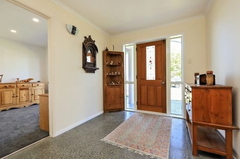 Photo of property in 28 Arataki Road, Havelock North, 4130