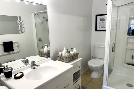 Photo of property in 18/3 Maunganui Road, Mount Maunganui, 3116