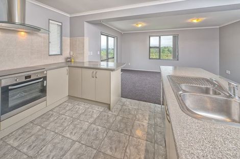 Photo of property in 8 Kokako Rise, Papakura, 2110