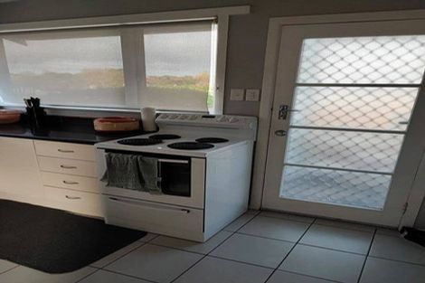 Photo of property in 1/67 Dale Crescent, Pakuranga, Auckland, 2010