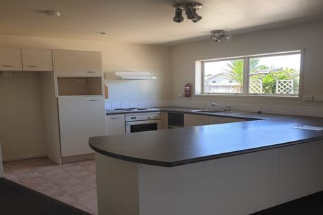 Photo of property in 3/15 O'sullivan Place, Waiuku, 2123