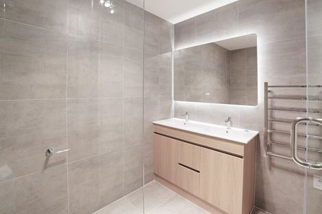 Photo of property in 5/4 Serjeant Street, Henderson, Auckland, 0612