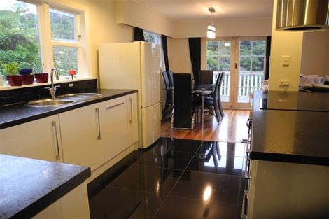 Photo of property in 33 Acheron Road, Paremata, Porirua, 5026