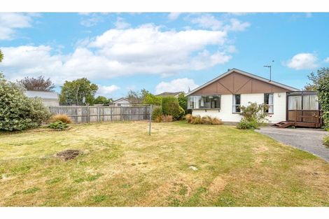 Photo of property in 66 Oakley Crescent, Hornby, Christchurch, 8042