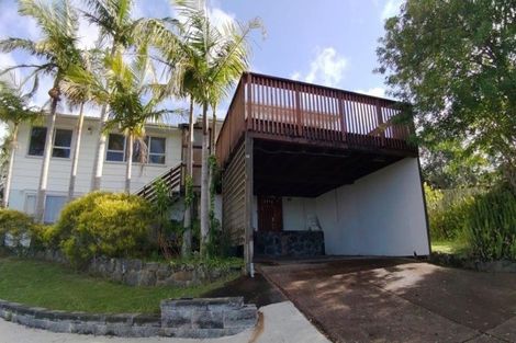 Photo of property in 10 Aralia Road, Sunnynook, Auckland, 0620