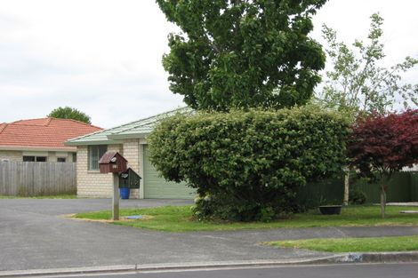Photo of property in 12 Anton Place, Takanini, 2112