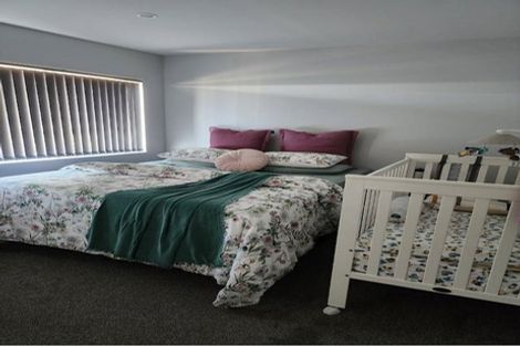 Photo of property in 75 Bordeaux Parade, Te Atatu South, Auckland, 0610