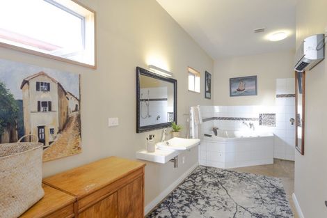 Photo of property in 14 Stanbury Avenue, Somerfield, Christchurch, 8024