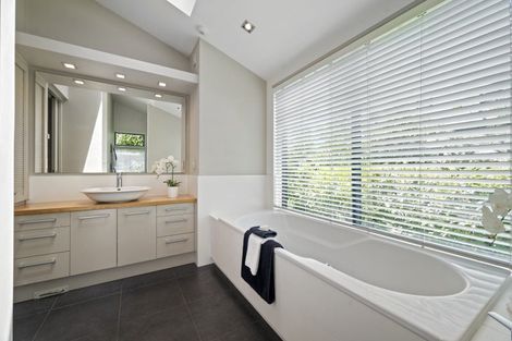 Photo of property in 39 Rainbow Drive, Rainbow Point, Taupo, 3330