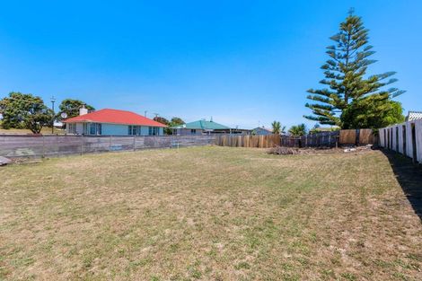 Photo of property in 9 Laird Street, Castlecliff, Wanganui, 4501