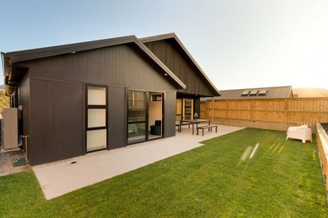 Photo of property in 50 Muster Road, Jacks Point, 9371