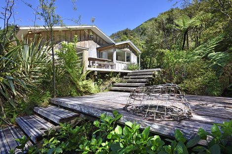 Photo of property in 3215 Archers Road, Tennyson Inlet, 7195